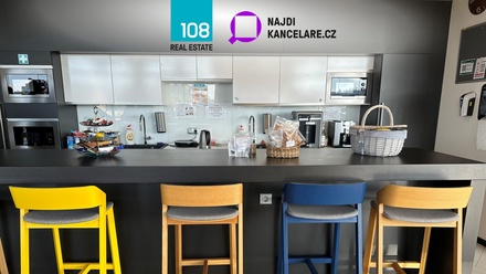 Pronájem kanceláře 728 m², Praha 7