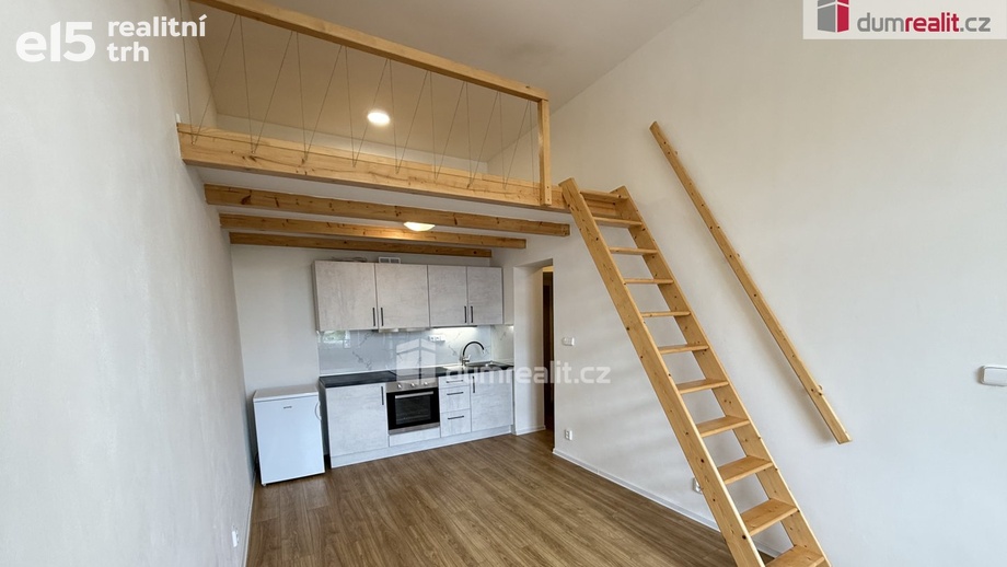 Pronájem byty 1+kk, 35 m² - Praha - Smíchov