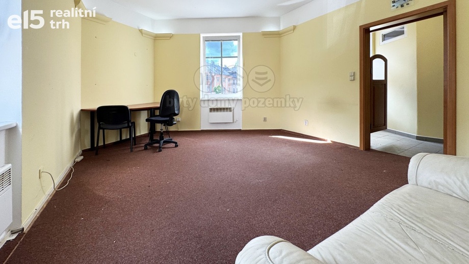 Pronájem byty 1+kk, 34 m² - Karlovy Vary - Stará Role