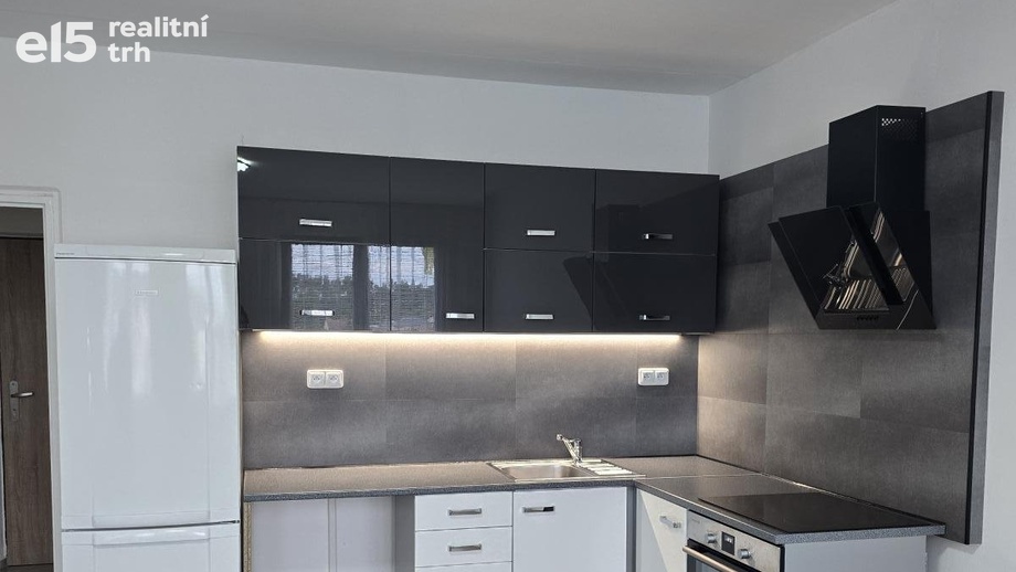 Pronájem byty 1+kk, 33 m² - Třemošná