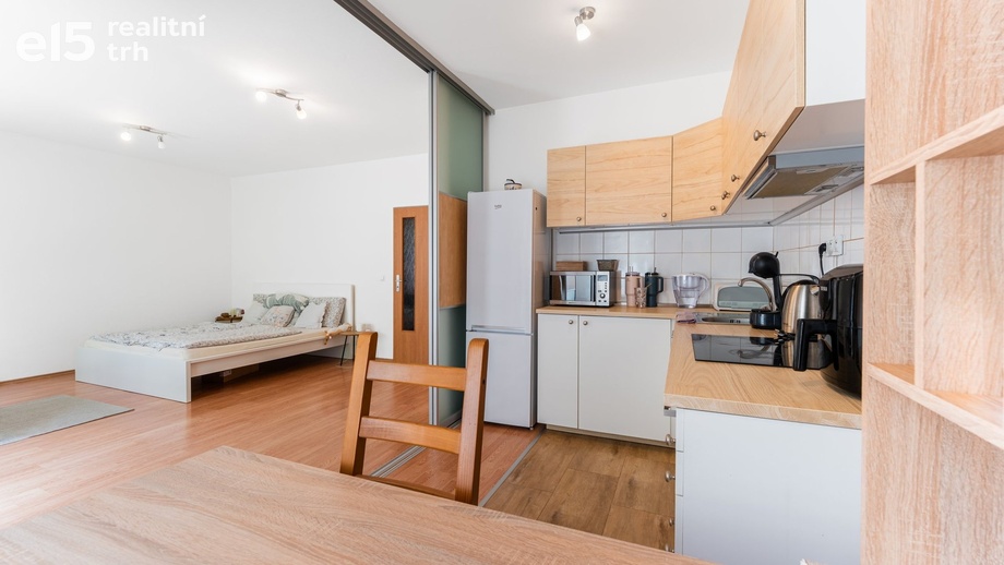 Pronájem byty 1+kk, 42 m² - Zlín