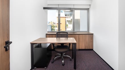 Pronájem kanceláře 50 m², Praha - Karlín