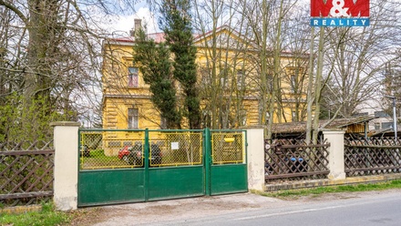 Prodej činžovního domu 630 m², Křinec