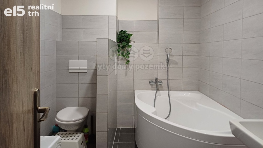 Prodej byty 2+1, 62 m² - Pardubice - Zelené Předměstí