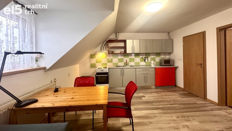 Pronájem byty 2+kk, 52 m² - Částkov