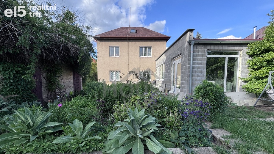 Prodej rodinné domy, 215 m² - Praha - Suchdol