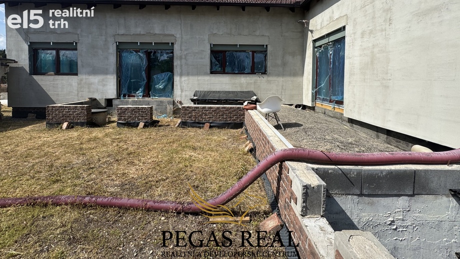 Prodej rodinného domu 318 m², Brno - Chrlice