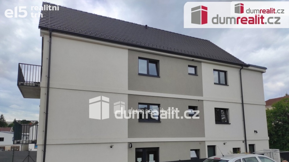 Pronájem byty 1+kk, 28 m² - Dobrovice