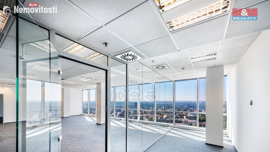 Pronájem kanceláře 268 m², Praha - Nusle