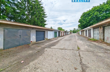 Prodej garáže 17 m², Hradec Králové