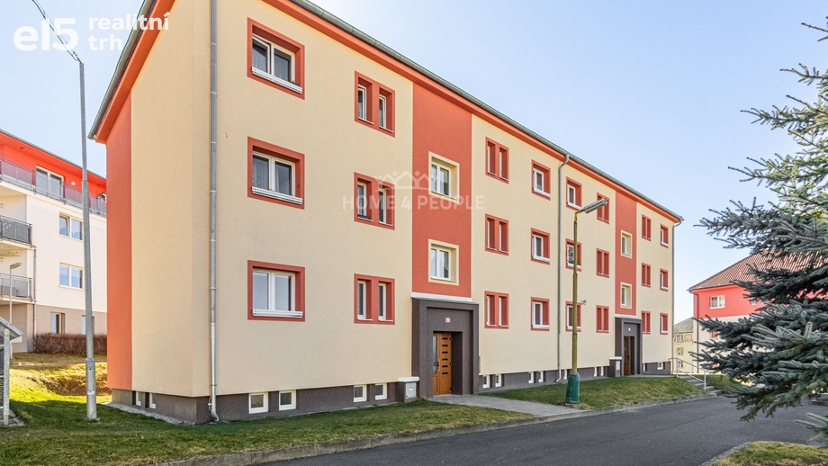 Pronájem byty 2+1, 55 m² - Březová
