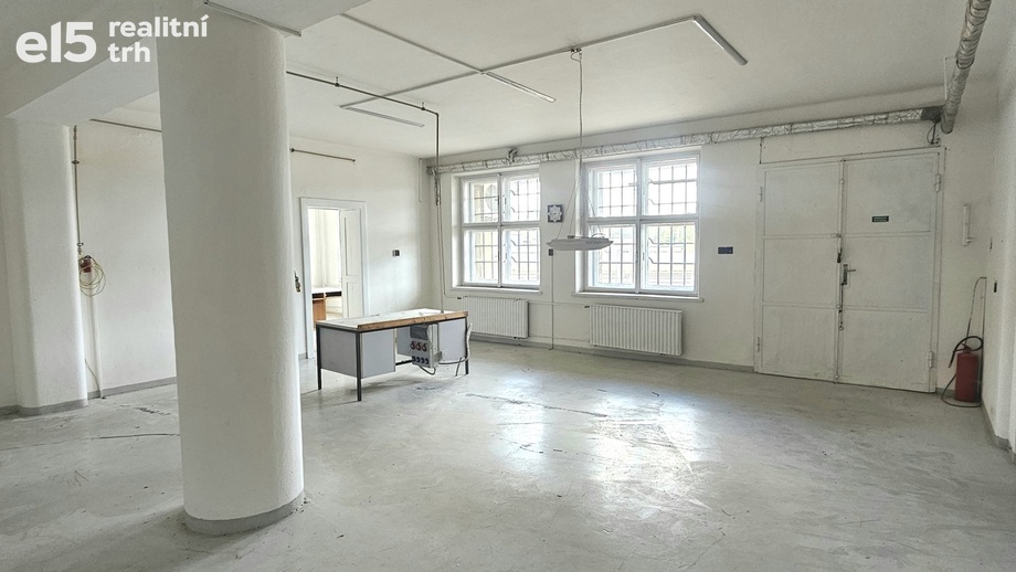 Pronájem obchodního prostoru 76 m², Turnov