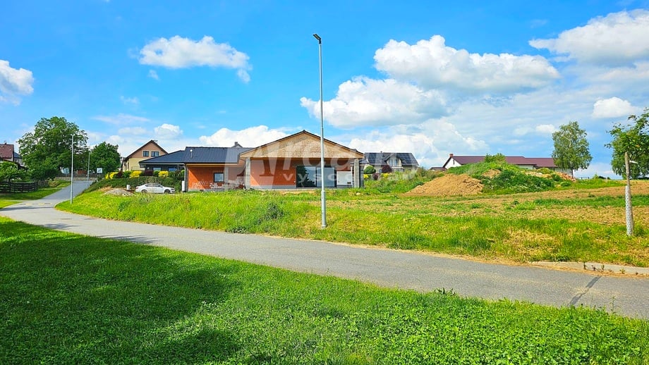 Prodej stavebního pozemku 2 895 m², Kochánov