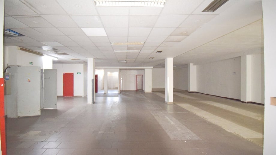 Pronájem obchodního prostoru 350 m², Plzeň - Lobzy