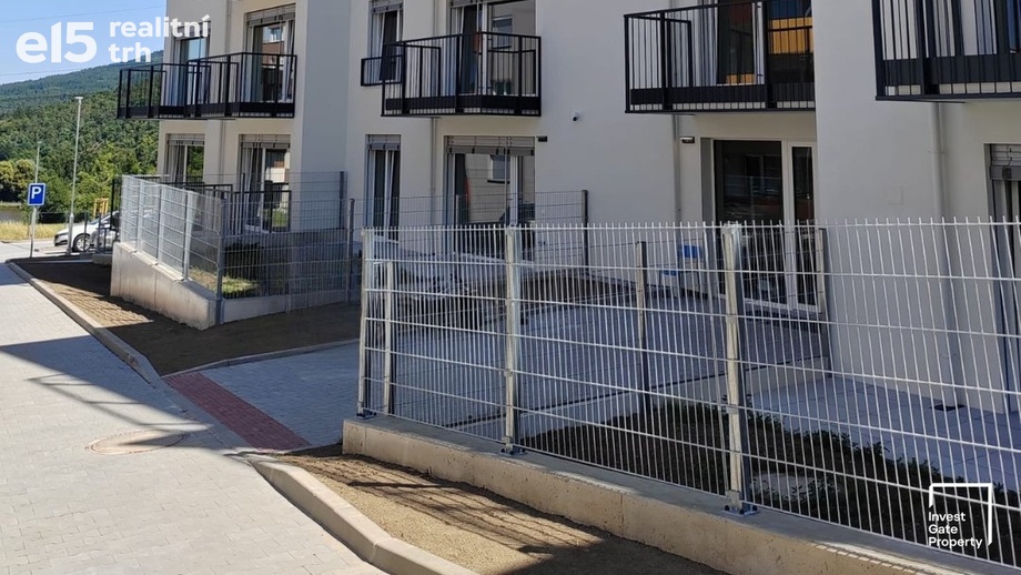Prodej bytu 1+kk 27 m², Jince
