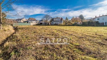 Prodej stavebního pozemku 1 075 m², Praha-Šeberov