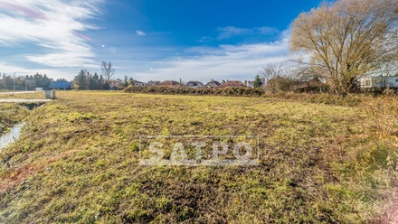 Prodej stavebního pozemku 1 371 m², Praha-Šeberov