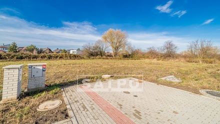 Prodej stavebního pozemku 1 371 m², Praha-Šeberov