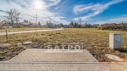 Prodej stavebního pozemku 1 378 m², Praha-Šeberov