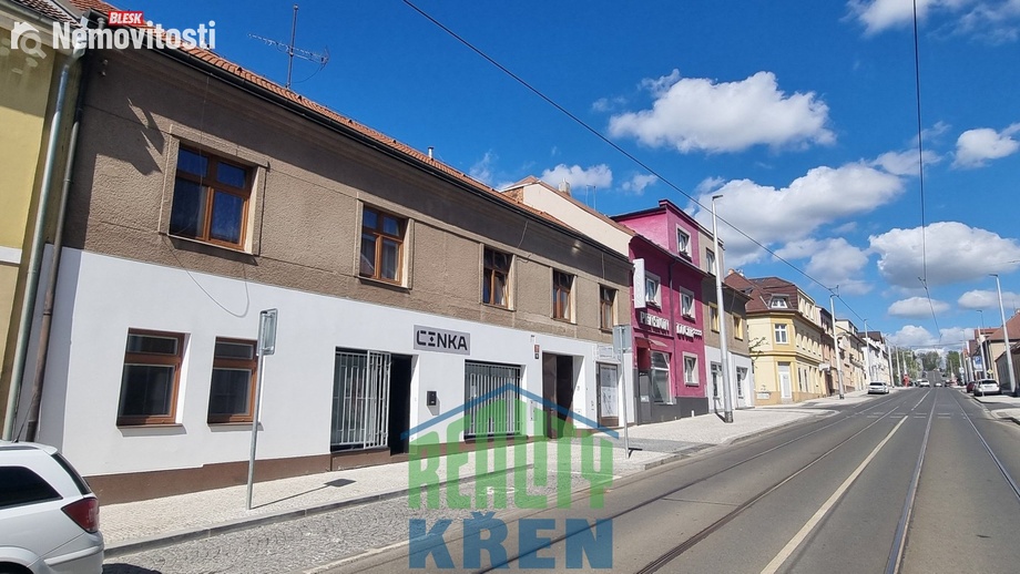 Prodej činžovního domu 800 m², Praha - Kobylisy
