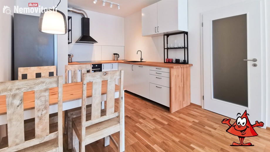 Pronájem bytu 2+kk 61 m², Praha - Karlín