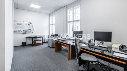 Pronájem kanceláře 666 m², Praha - Nové Město