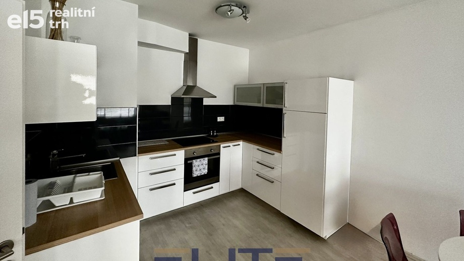 Pronájem byty 2+kk, 49 m² - Praha - Modřany