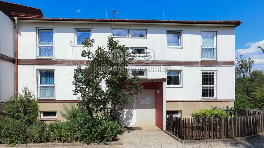 Pronájem bytu 1+1 39 m², Obrnice