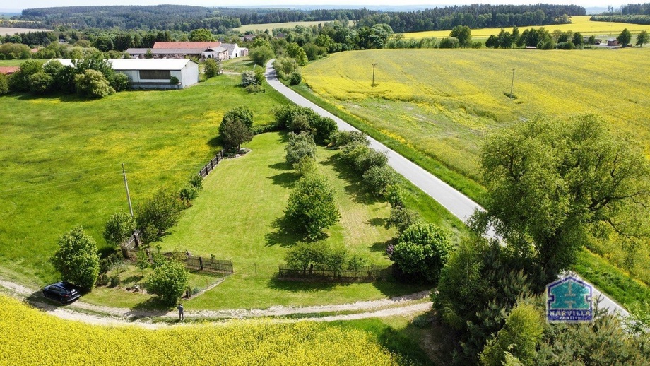 Prodej stavebního pozemku 2 571 m², Křelovice