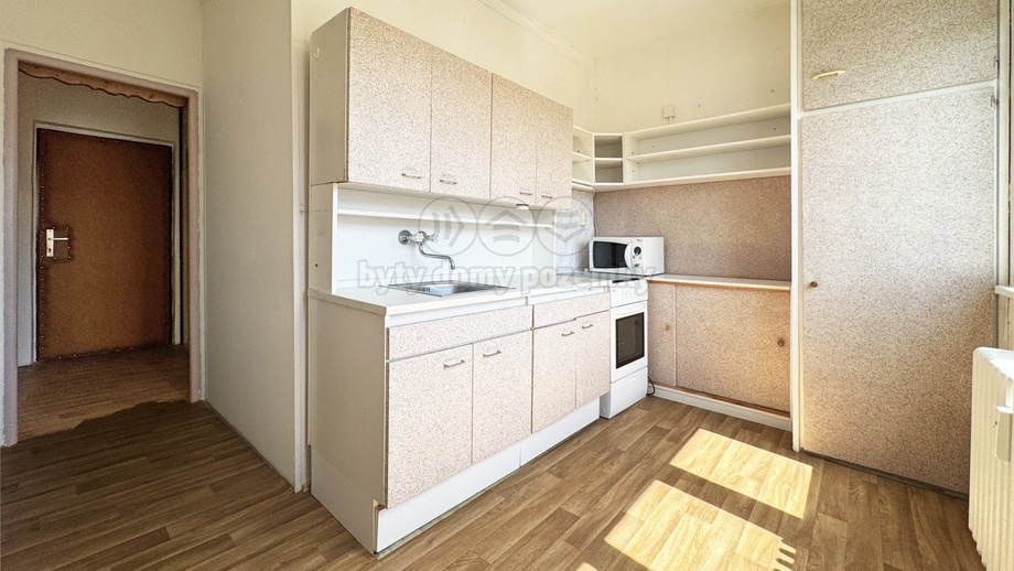 Pronájem bytu 2+1 53 m², Bochov