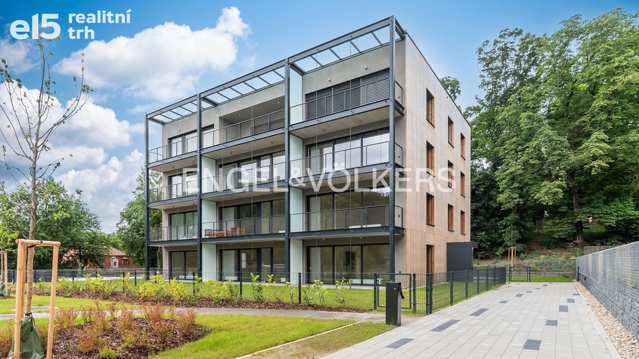 Pronájem garáže, 16 m² - Praha - Smíchov