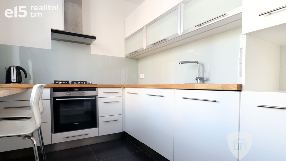 Pronájem bytu 2+kk 53 m², Praha - Žižkov