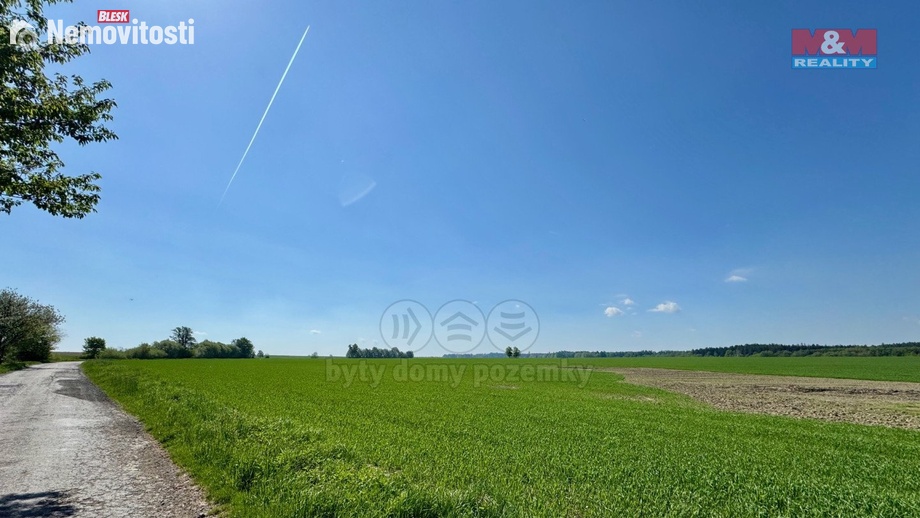 Prodej pole 73 439 m², Onomyšl
