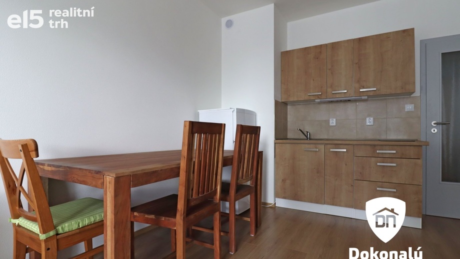 Pronájem bytu 1+kk 33 m², Plzeň - Valcha