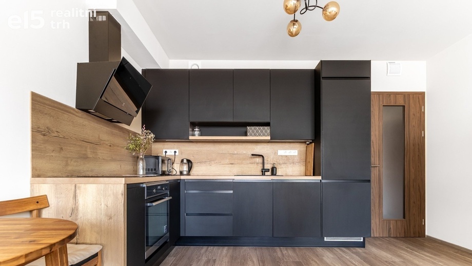 Pronájem byty 2+kk, 60 m² - Praha - Holešovice