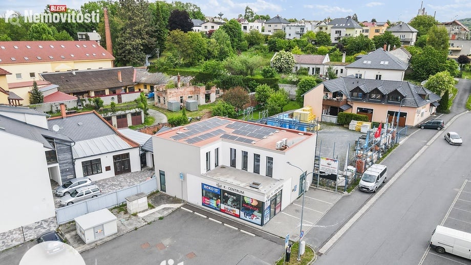 Pronájem obchodního prostoru 300 m², Hranice I-Město
