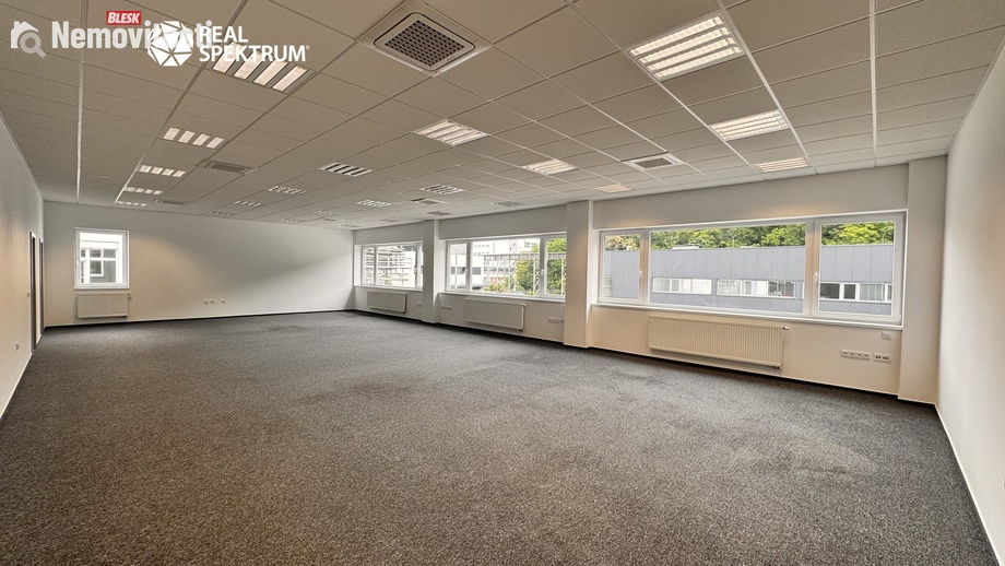 Pronájem kanceláře 184 m², Brno - Řečkovice