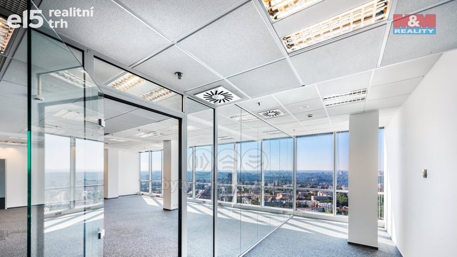 Pronájem kanceláře, 906 m² - Praha - Nusle