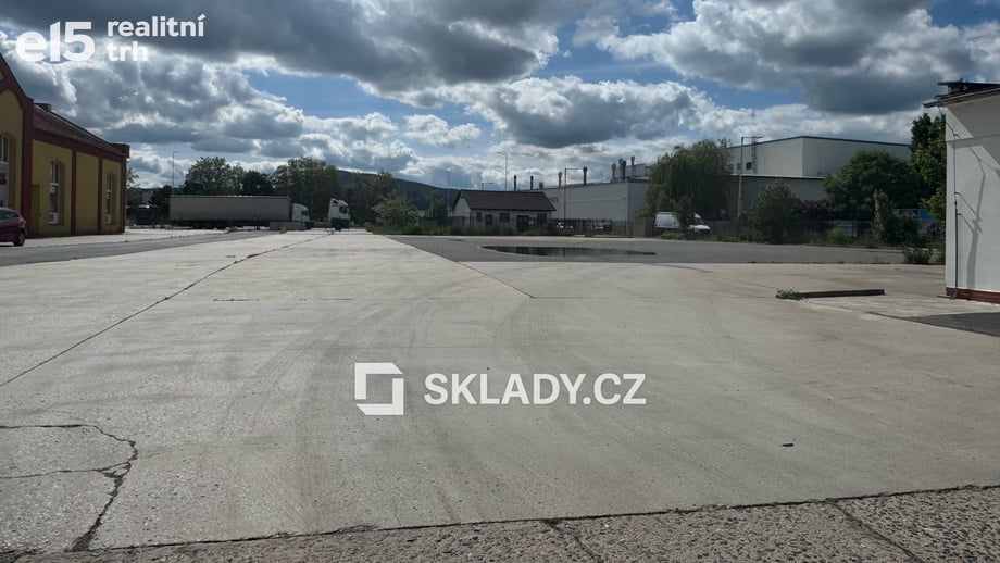 Prodej komerčního pozemku 3 468 m², Česká Lípa
