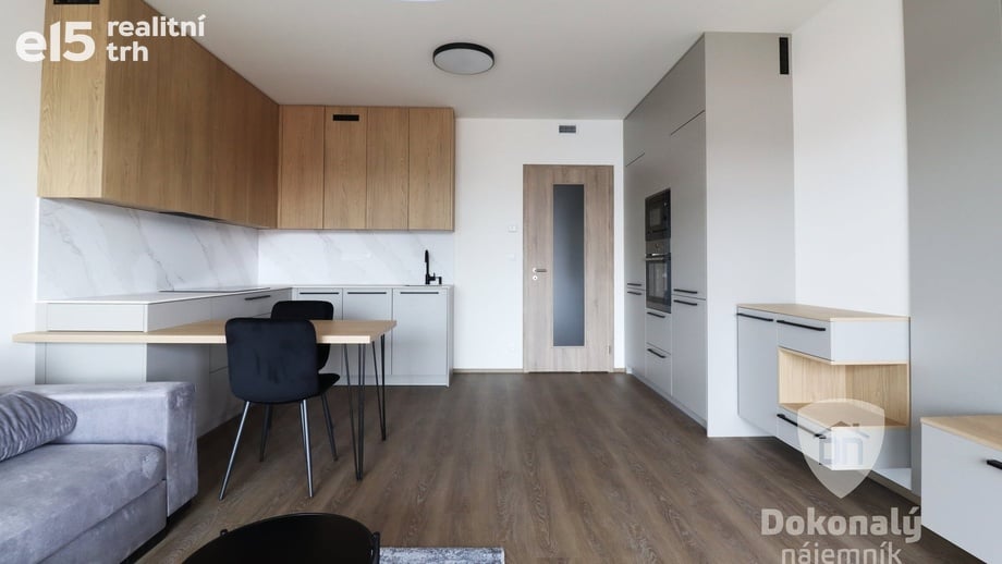 Pronájem byty 1+kk, 42 m² - Praha - Hloubětín