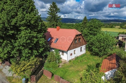 Prodej rodinného domu 365 m², Ždánov