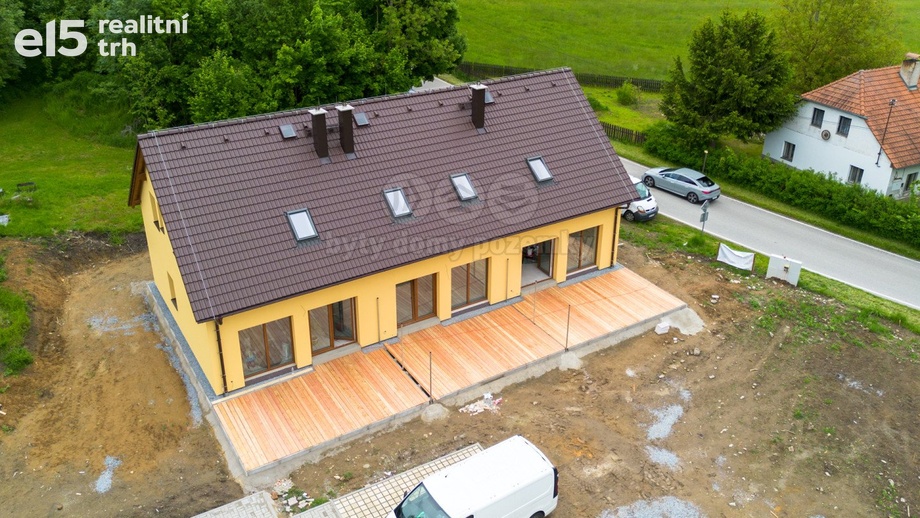 Prodej byty 3+kk, 83 m² - Černá v Pošumaví - Bližná