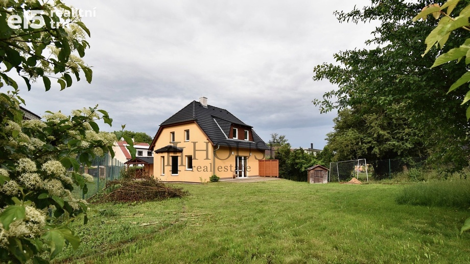 Pronájem rodinné domy, 132 m² - Hostivice