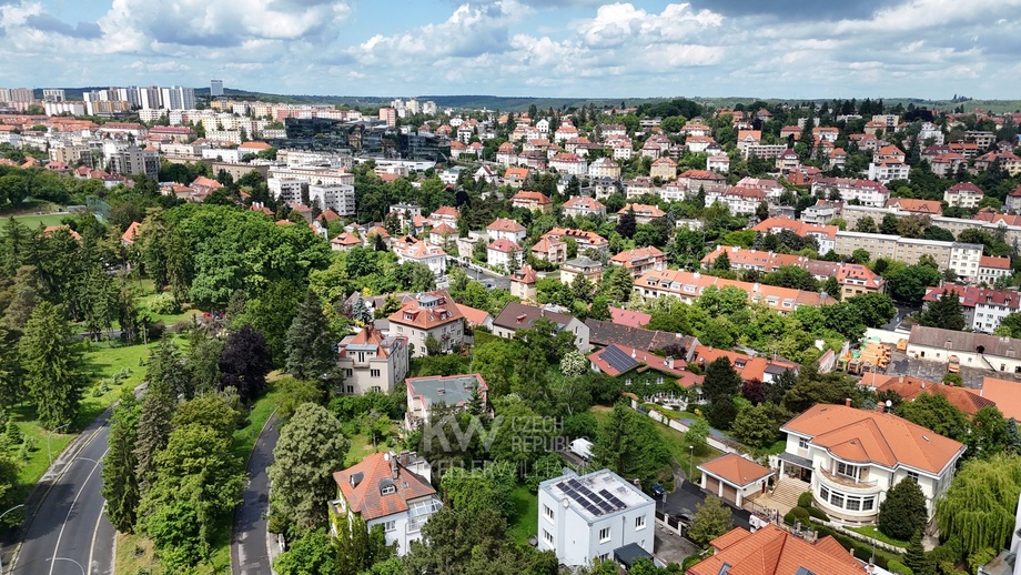 Prodej rodinného domu 1 000 m², Praha