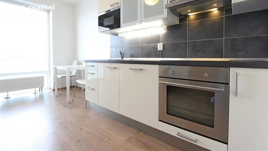 Pronájem byty 2+kk, 45 m² - Brno - Černovice
