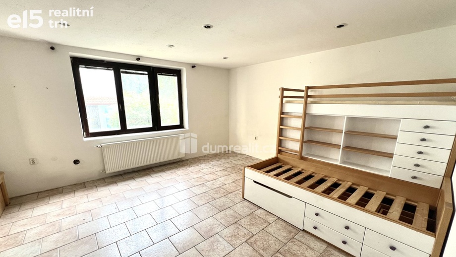 Pronájem byty 2+kk, 50 m² - Kolín V