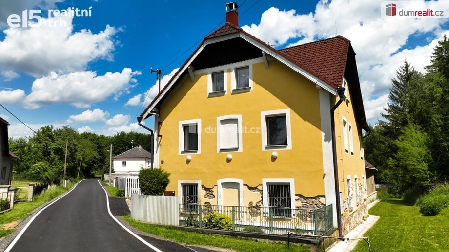 Prodej rodinné domy, 505 m² - Zvěstov - Roudný