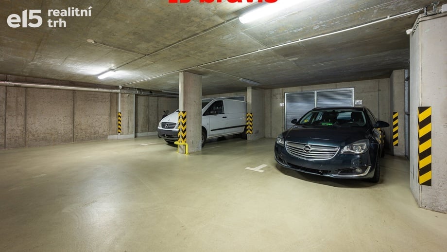 Prodej garážové stání, 18 m² - Brno - Staré Brno