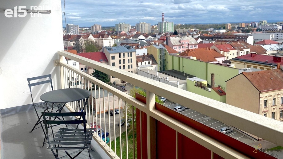 Pronájem byty 2+kk, 61 m² - Pardubice