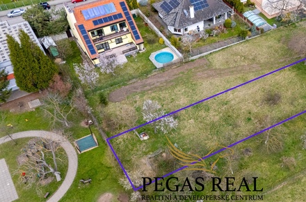 Prodej stavebního pozemku 850 m², Brno - Chrlice